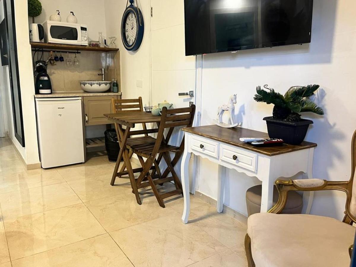 לינה וארוחת בוקר חדרה Ahuzat Shaul Seaside מראה חיצוני תמונה